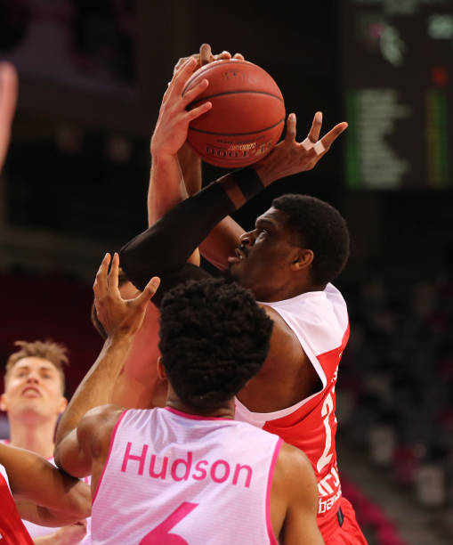 查尔斯在能 查尔斯在能