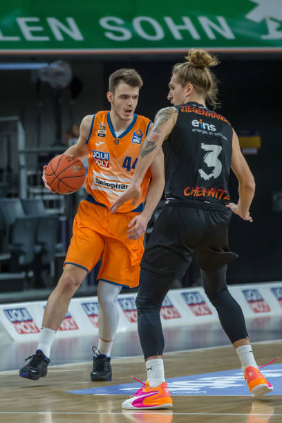 通过重视基 通过重视基